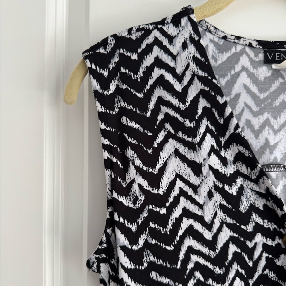 Venus Sleeveless Shorts Romper with Pockets Black White Chevron Resortwear XS - Picture 7 of 12